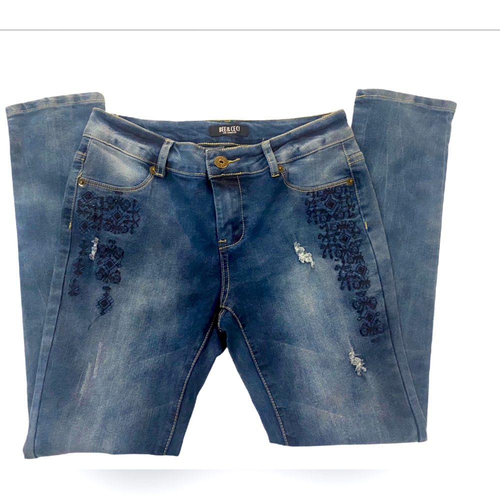 🆕 🔥 Bee & Ceci Denim Embroidered Jeans